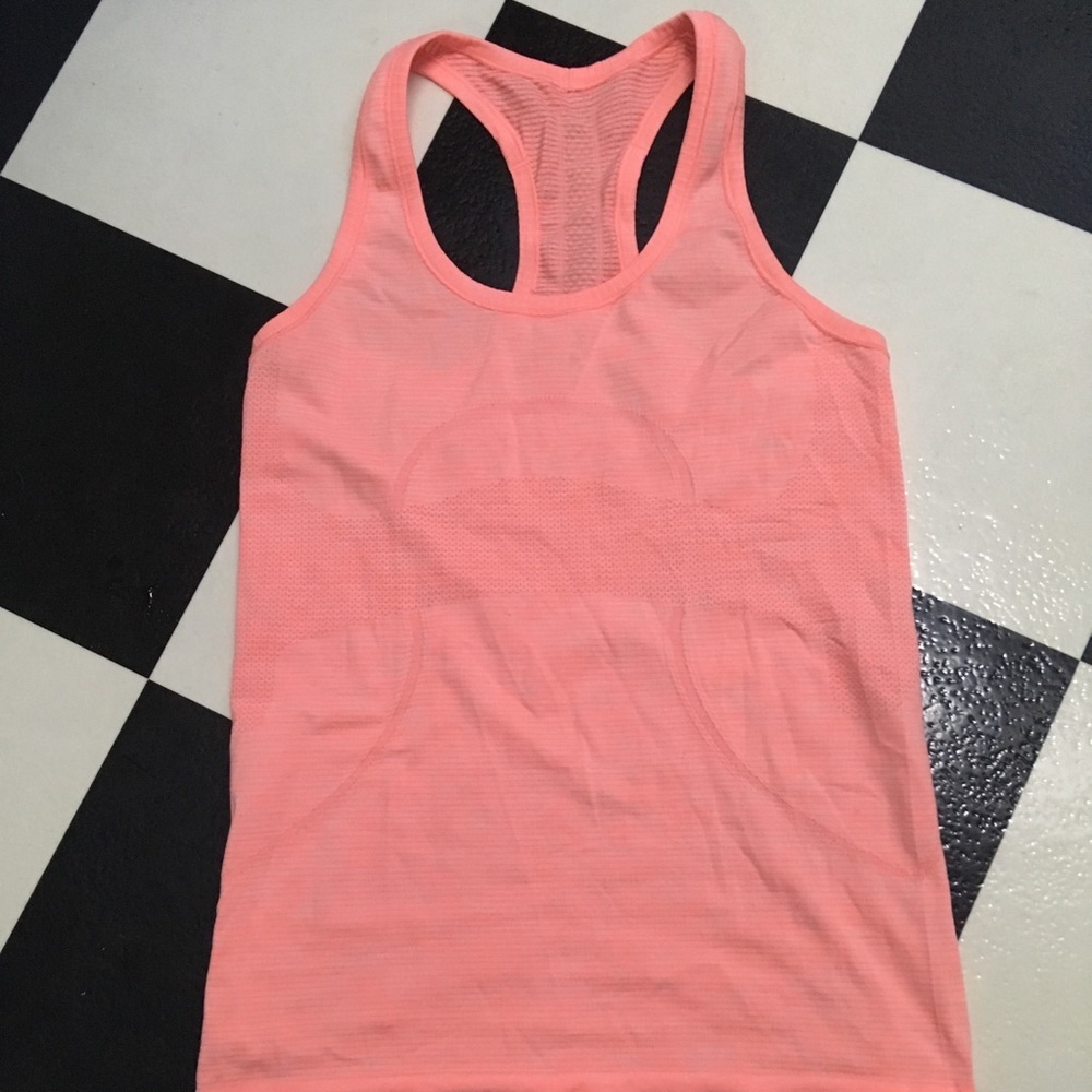 Lululemon Swiftly Tech Racerback.